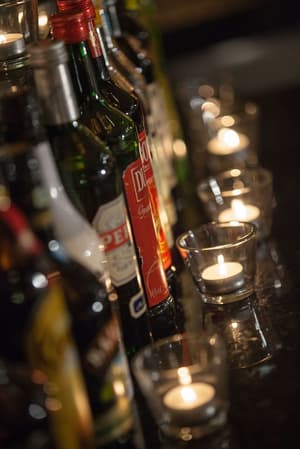 thumbnail: Bar (on property)
