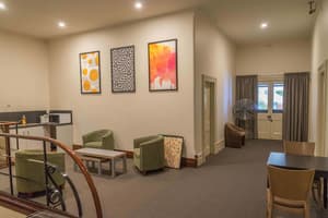 thumbnail: Lobby sitting area