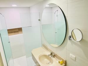 thumbnail: Bathroom