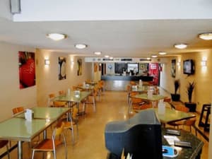 thumbnail: Breakfast area