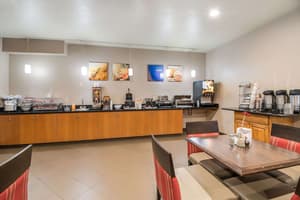 thumbnail: Breakfast area