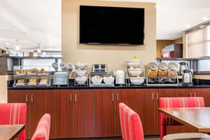 thumbnail: Breakfast area