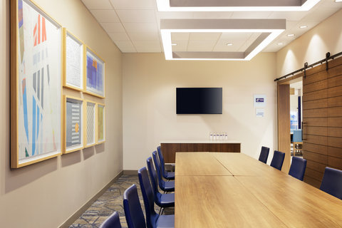 Meet, connect, and collaborate in our meeting room.
