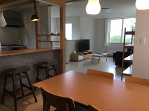 thumbnail: In-room dining