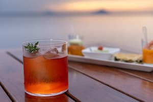 thumbnail: Bar (on property)