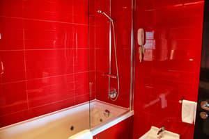 thumbnail: Deep soaking bathtub