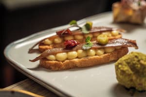 thumbnail: Restaurant