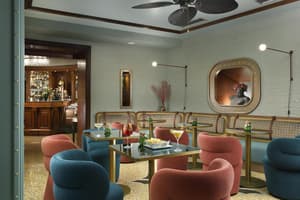 thumbnail: Bar (on property)