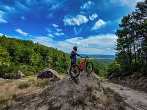 thumbnail: Bicycling