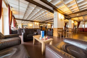 thumbnail: Bar (on property)