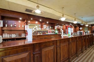 thumbnail: Bar (on property)