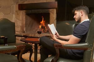 thumbnail: Bar (on property)