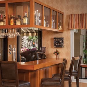 thumbnail: Bar (on property)