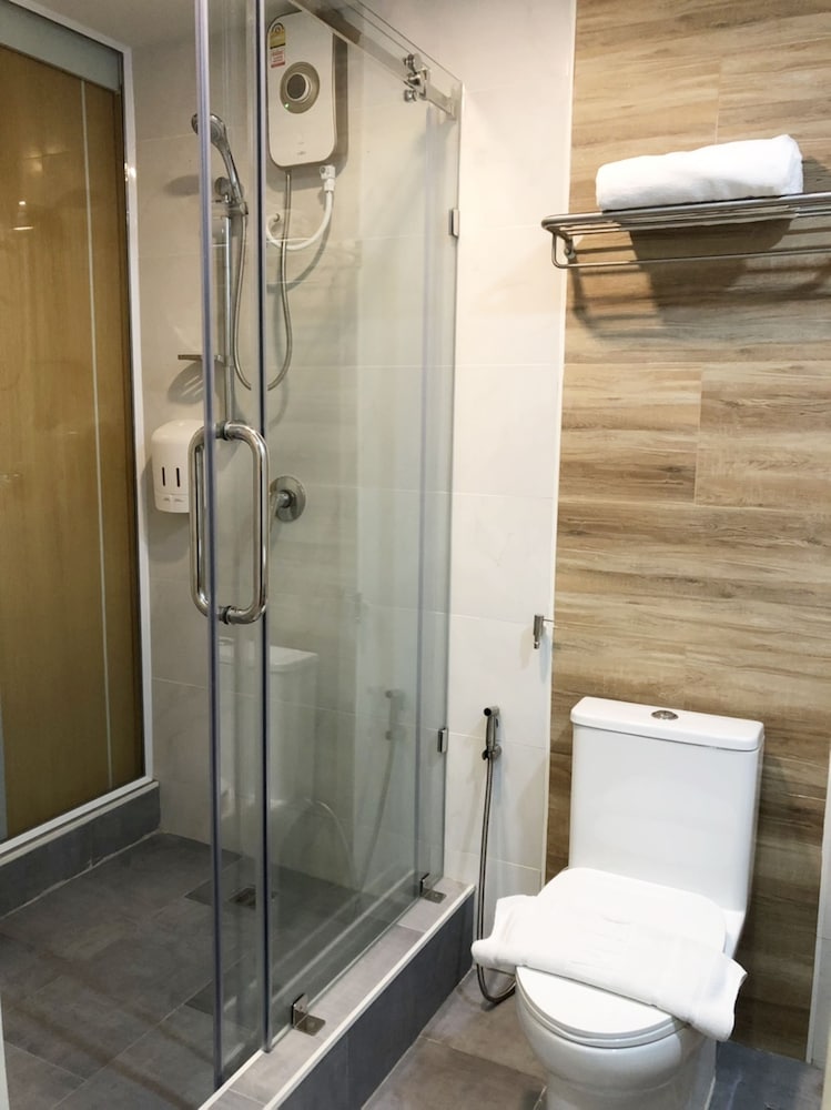 Bathroom shower