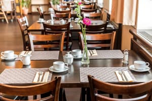thumbnail: Restaurant