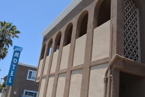 thumbnail: Exterior