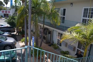 thumbnail: Exterior