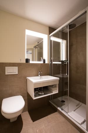 thumbnail: Bathroom shower