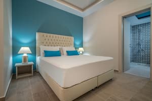thumbnail: Interior