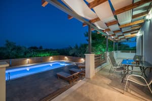 thumbnail: Terrace/patio