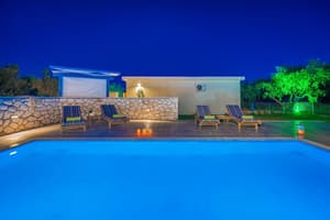 thumbnail: Private pool