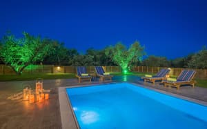 thumbnail: Garden view