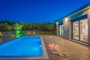 thumbnail: Private pool