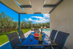 thumbnail: Terrace/patio