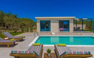 thumbnail: Sundeck
