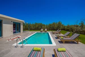 thumbnail: Sundeck