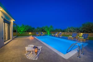 thumbnail: Outdoor pool