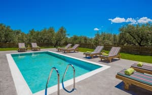 thumbnail: Outdoor pool