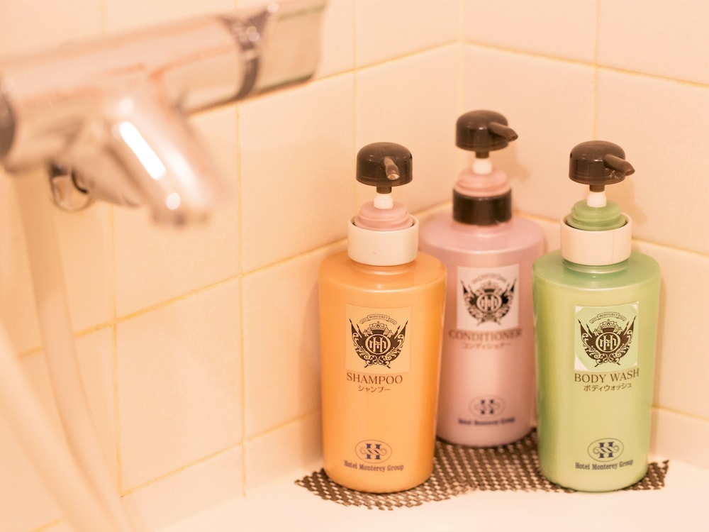 Bathroom amenities