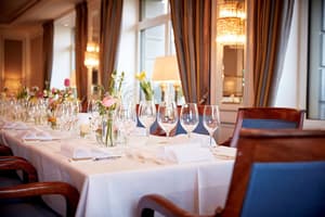 thumbnail: Restaurant