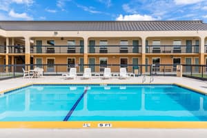 thumbnail: Pool
