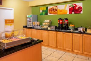 thumbnail: Breakfast area