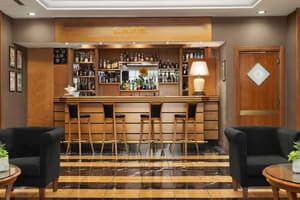 thumbnail: Bar (on property)