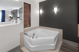 thumbnail: Jetted tub