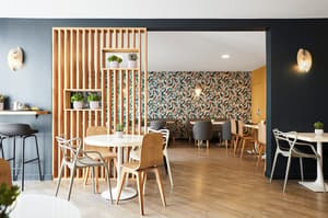 thumbnail: Breakfast area