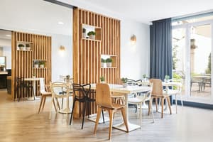 thumbnail: Breakfast area