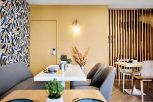 thumbnail: Breakfast area