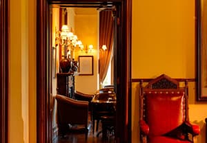 thumbnail: Bar (on property)