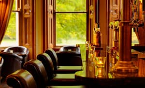 thumbnail: Bar (on property)