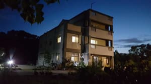 thumbnail: Exterior