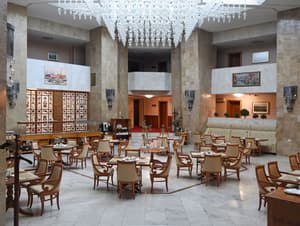 thumbnail: Restaurant