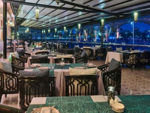 thumbnail: Restaurant