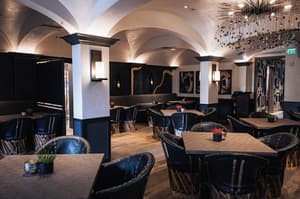 thumbnail: Restaurant
