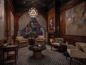 thumbnail: Lobby lounge