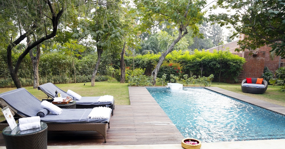 Private pool