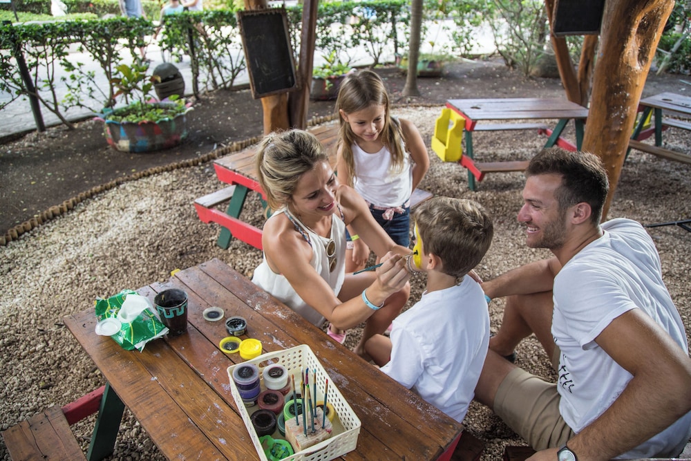 Children's play area - outdoor